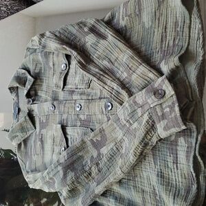 Sanctuary Camouflage Medium Button-Front lady's Shirt Green